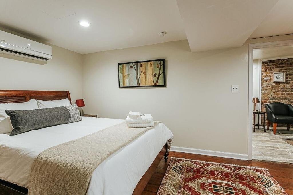 Staunton Underground Apartment Bagian luar foto